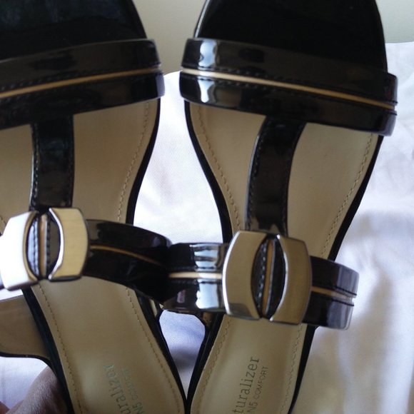 Naturalizer Black Slippers - Picture 7 of 9